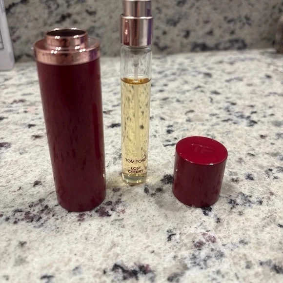 Tom Ford Lost Cherry Red Travel Spray - Picture 1 of 4